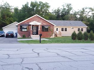 31W613 Liberty St, Aurora, IL 60502