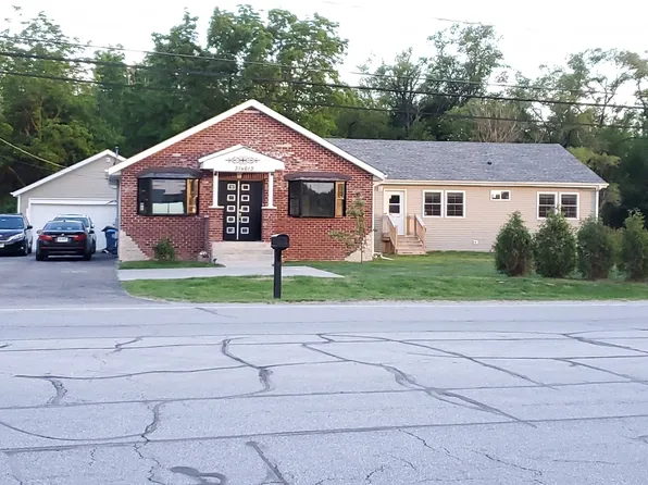 31W613 Liberty St, Aurora, IL 60502