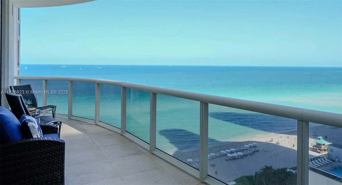 Building Photo - 15901 Collins Ave #1102