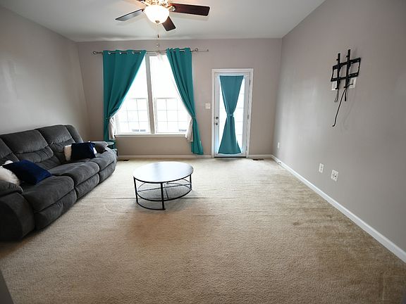 3rd image of 23171 Ambrosia Ln