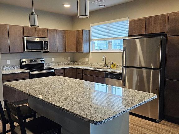 2nd image of 3122 South High Point Road