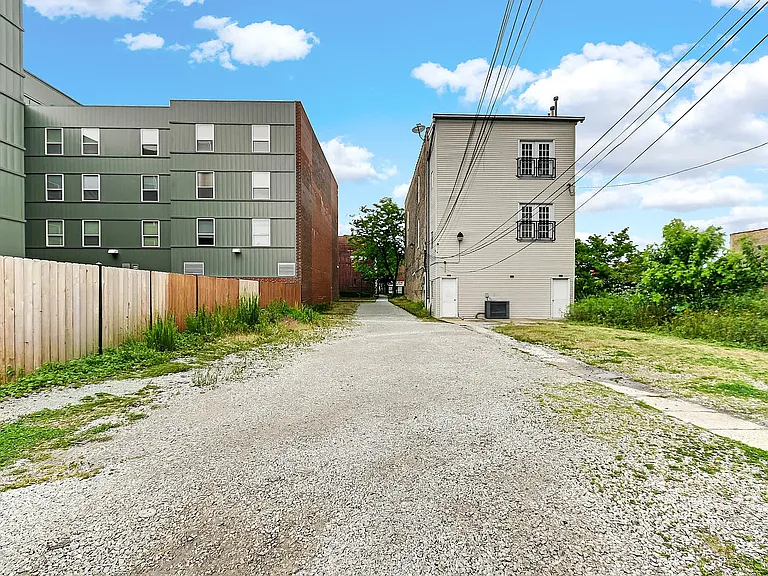 3421 W Armitage Ave #1 — Photo 15