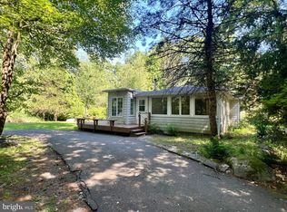 55 Stony Brook Rd, Hopewell, NJ 08525