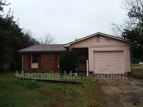 104 Allen Cir Photo 1