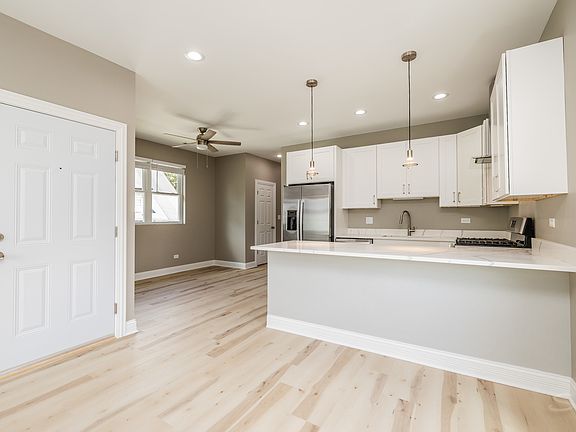 2nd image of 723 N Waller Ave #2