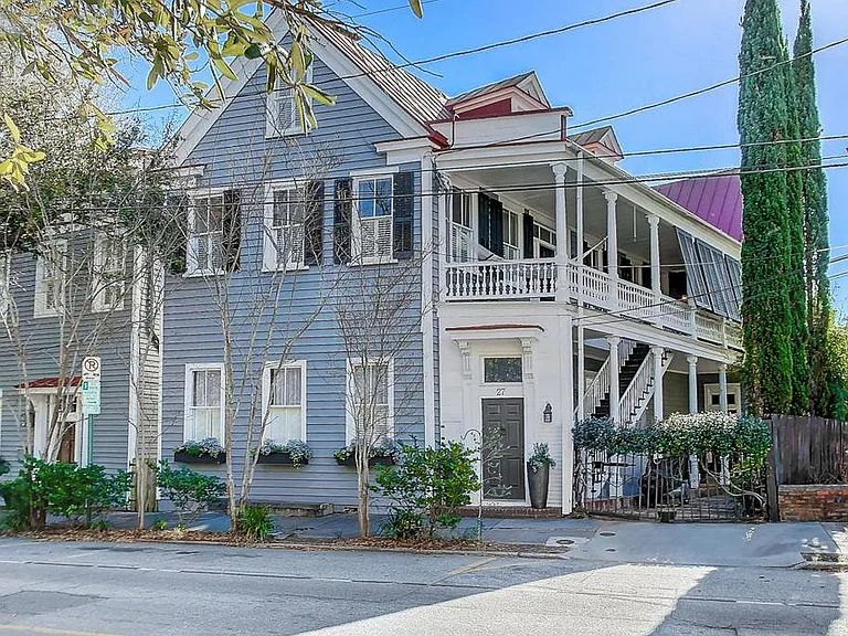 27 Chapel St #A — Photo 1