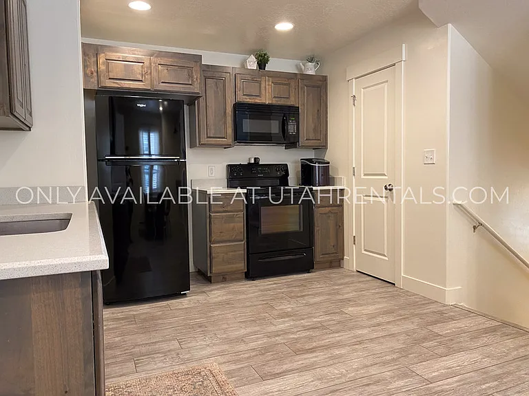 345 W Park View Ln — Photo 7