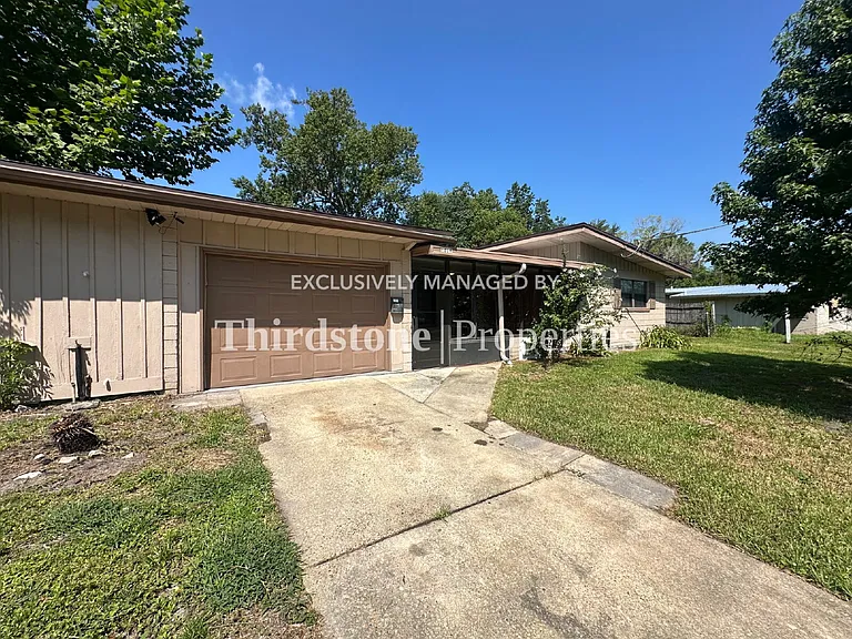 1038 La Marche Dr — Photo 24