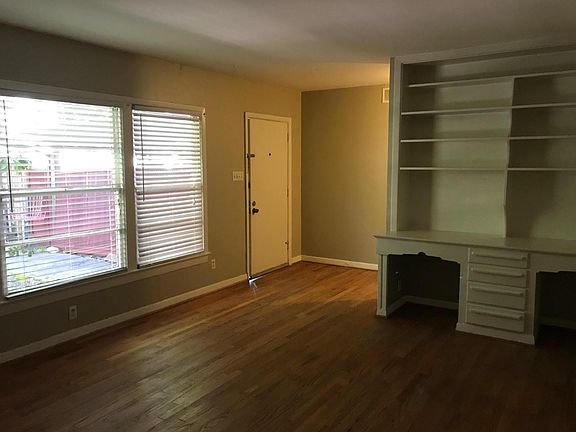 4th image of 5725 Penrose Ave
