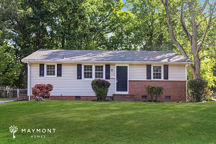 2616 Shady Lawn Dr — Photo 1