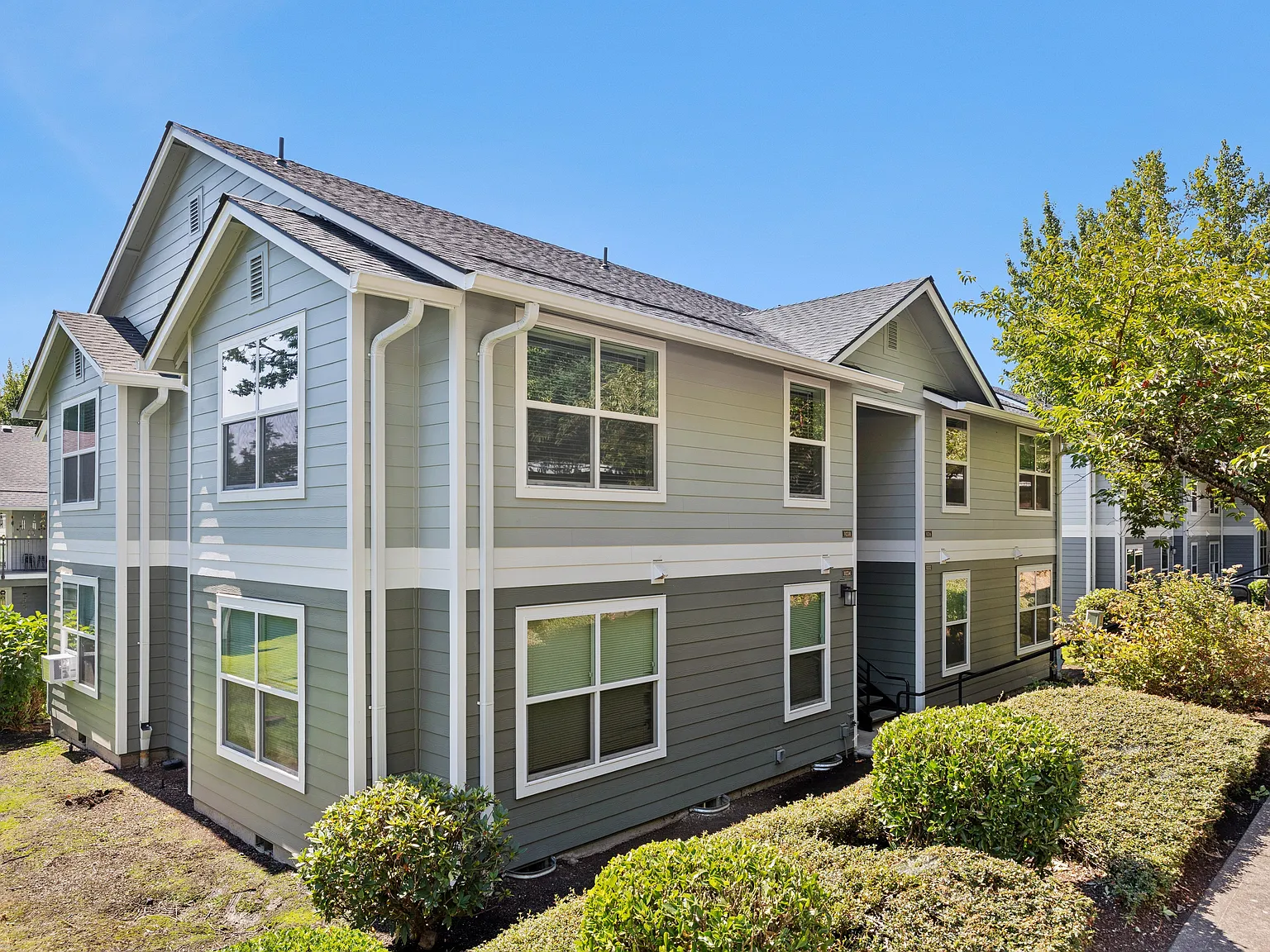 Reflections Hidden Creek Apartments — Photo 2