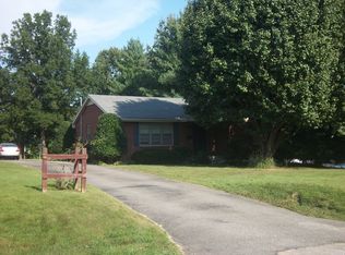 200 Glenhaven Rd, Paris, TN 38242