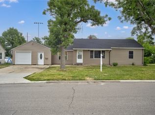 2033 Chandler St SW, Cedar Rapids, IA 52404