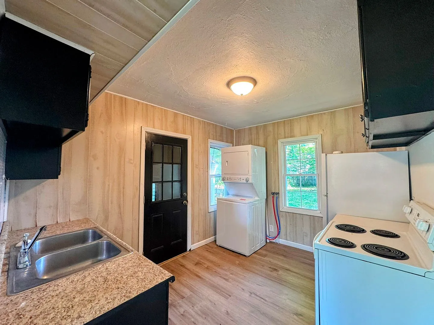 East Side Charmer with Garage & Private Backyard — Photo 3