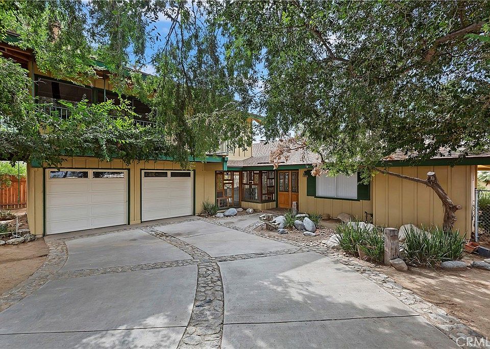 1st image of 920 River Dr