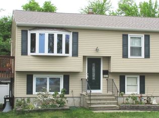 887 Lake Shore Dr, Parsippany, NJ 07054