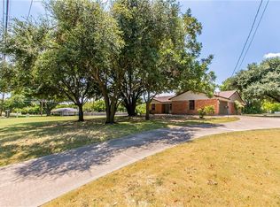 521 S 1st St, Hewitt, TX 76643