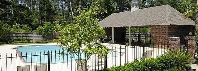 17289 Paddock Cir — Photo 10