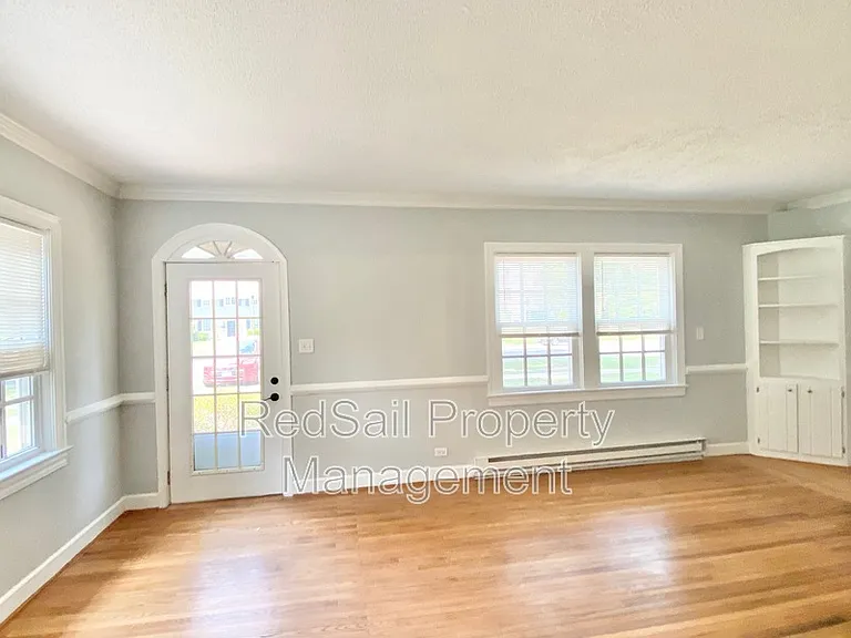 70 Main St — Photo 5