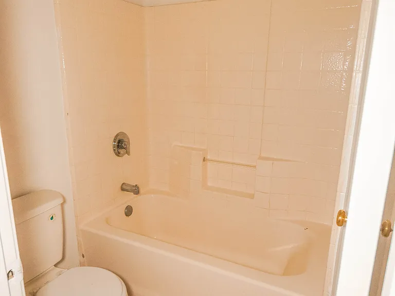 3610 Madison Ave — Photo 9