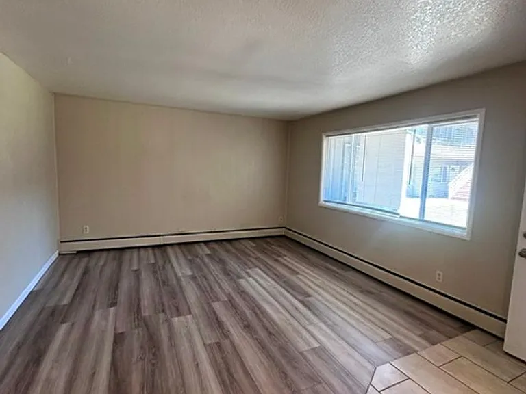 2544 Union St — Photo 1