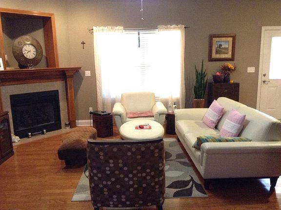 5th image of 313 Vineland Place Dr