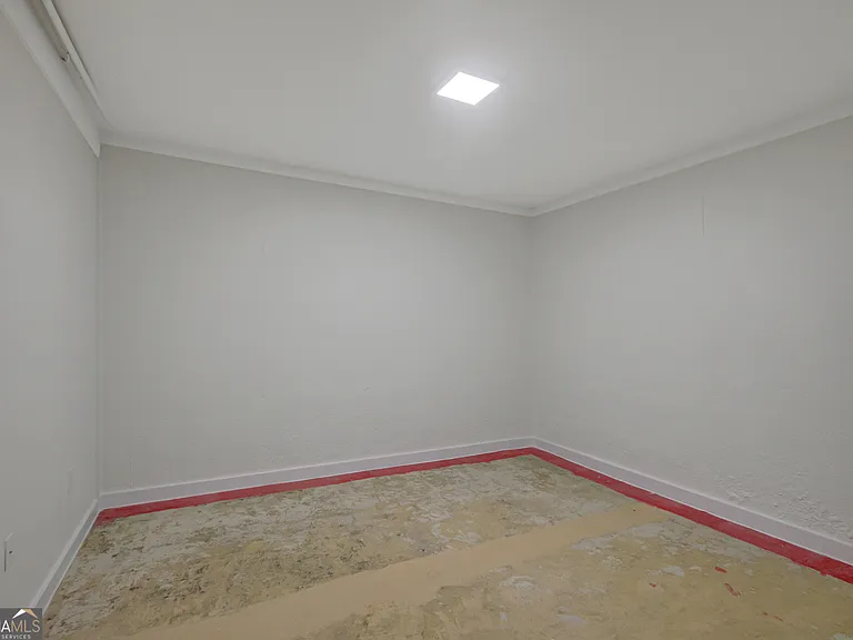 220 Fontaine Way — Photo 33