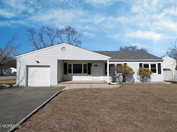 2420 Windsor Avenue, Toms River, NJ 08753