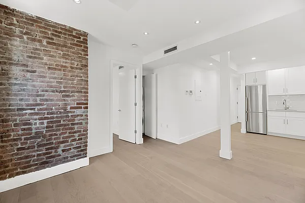 Rented by REAL New York | media 12