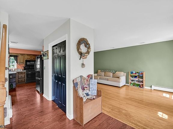 4th image of 28 Brady Rd