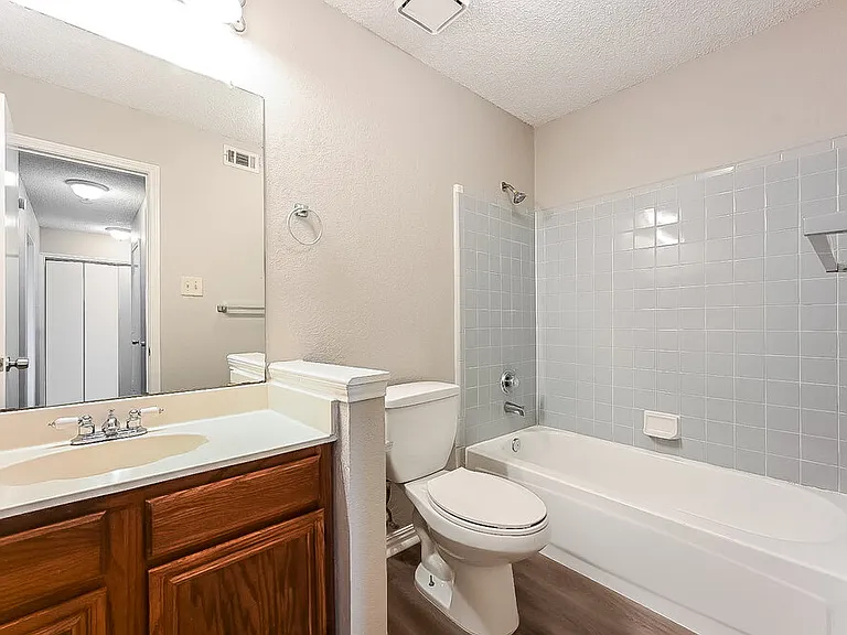 1411 Sandalwood Dr — Photo 19
