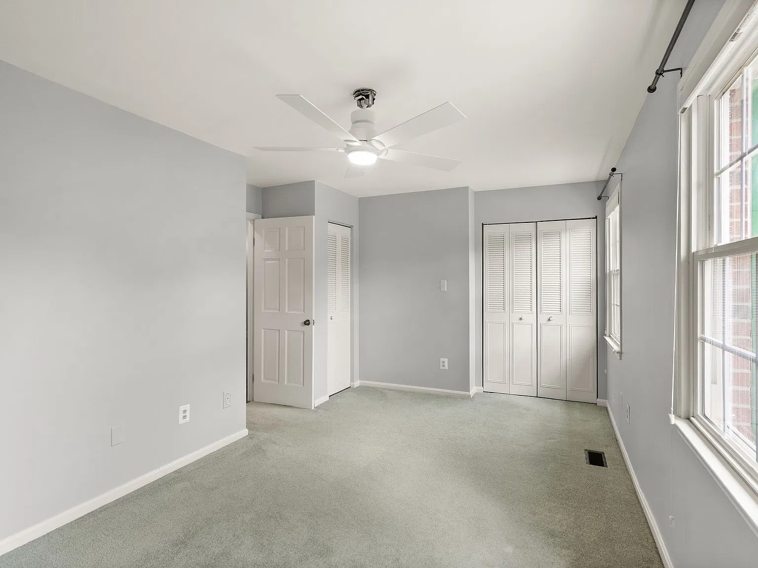 3 bed, 1.5 bath, 1218 sqft, $2,600 — Photo 4