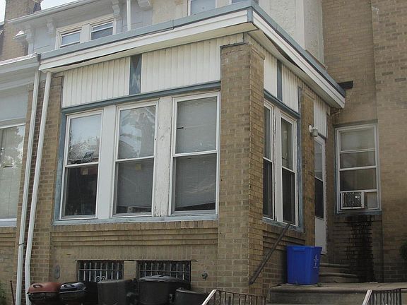 3rd image of 5855 Fernwood St
