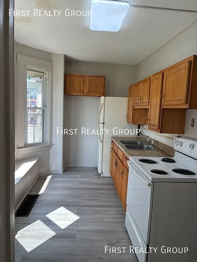 1 Bedroom Downstairs Apartment for Rent in Franklin — Photo 2