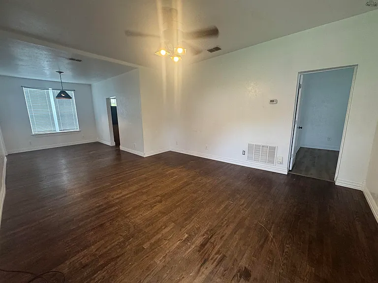 214 N Archer St — Photo 7