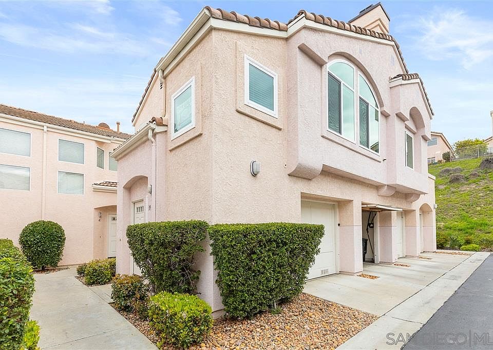 1st image of 407 Sanibelle Cir Unit 39