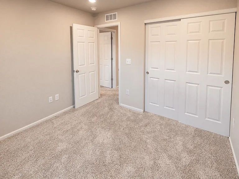 5677 Vivian St — Photo 29