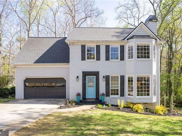 926 W Mill Trce NW, Kennesaw, GA 30152
