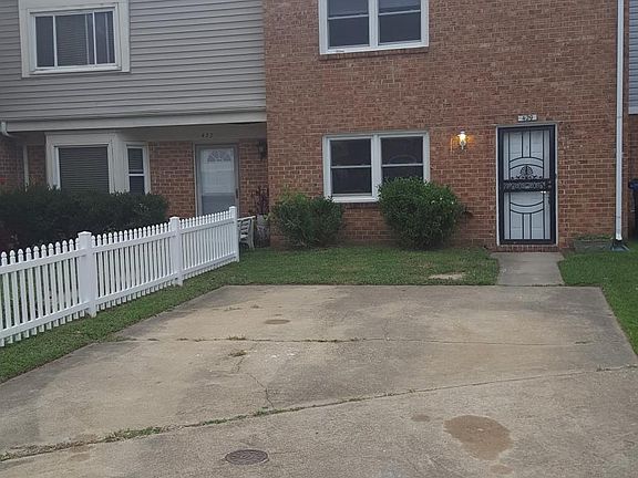 4th image of 429 Burr Oak Ct