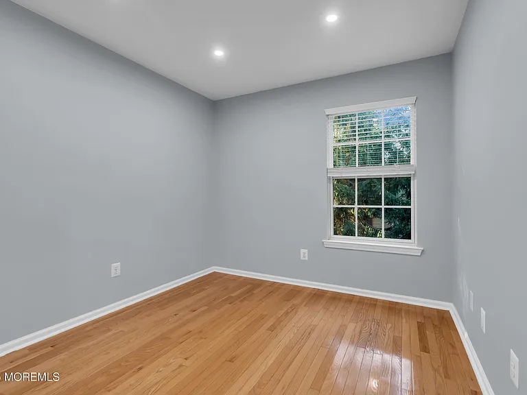 31 Lexington Ct — Photo 24