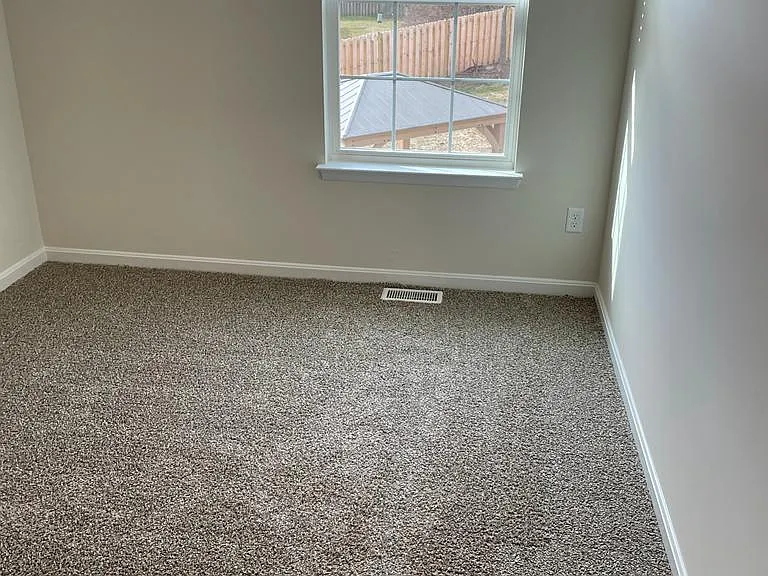 413 Tevis St — Photo 17