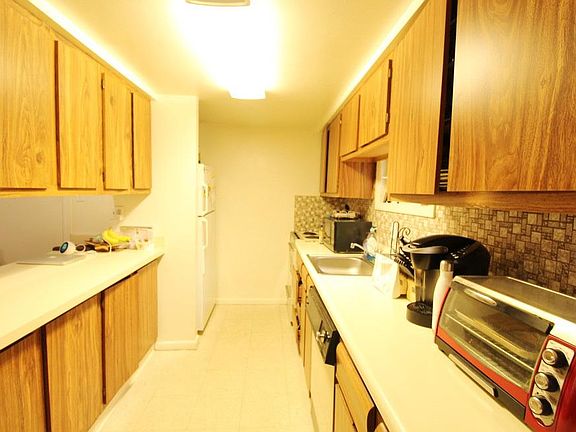 3rd image of 262 S Alder St #0