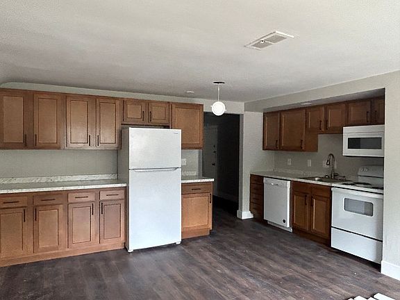 2nd image of 922-926 S Ludlow Ave #926-09