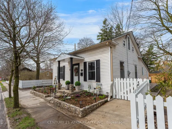 132 Waterloo St N, Cambridge, ON N3H 1M8