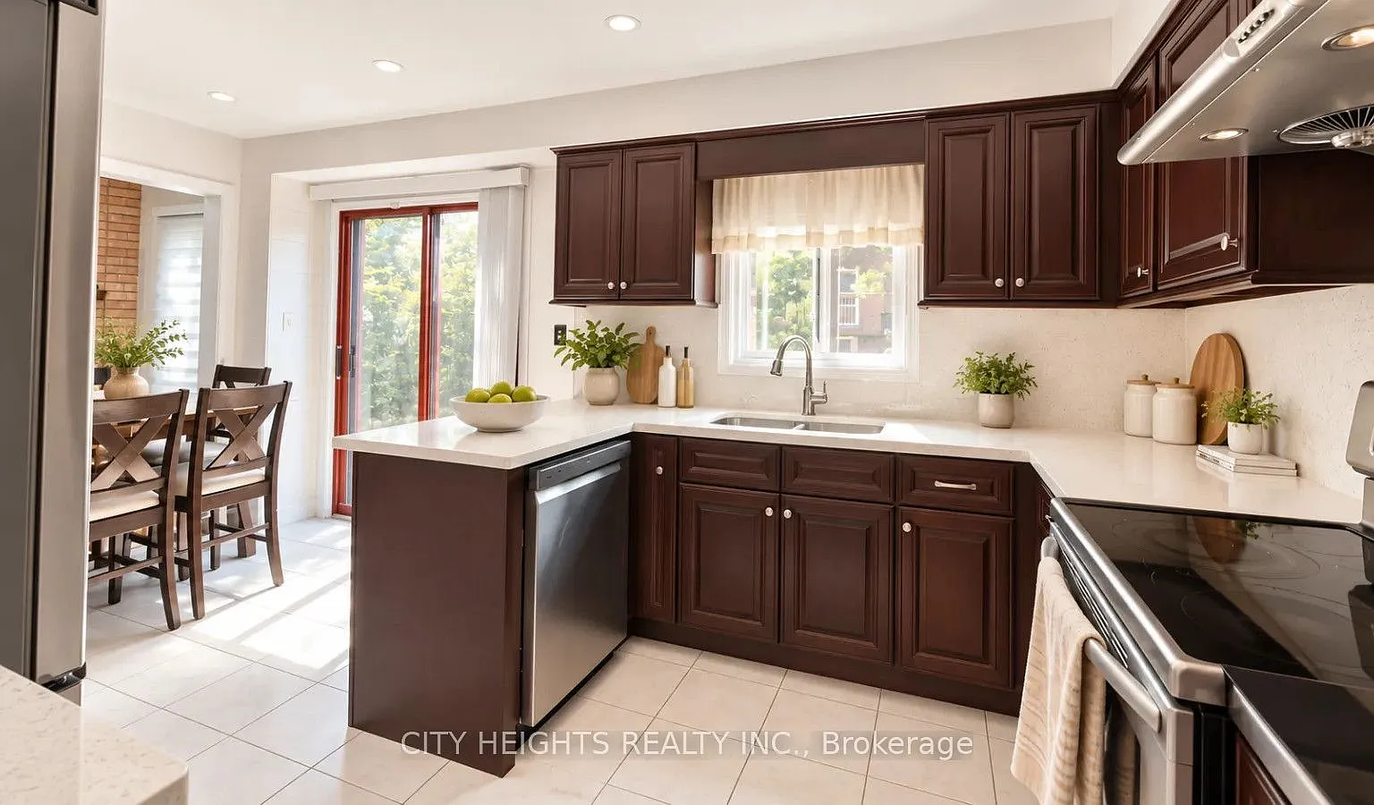 5 bed, $3,850 — Photo 4