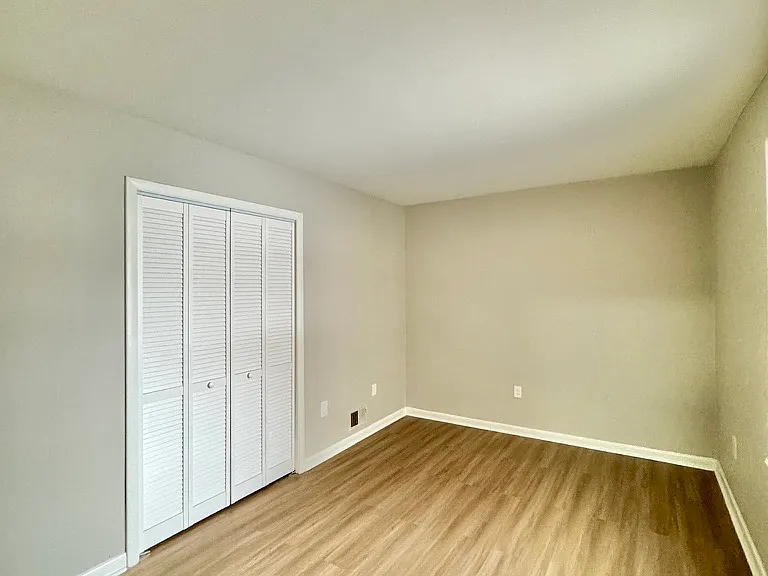 510 Holladay Dr #202 — Photo 5