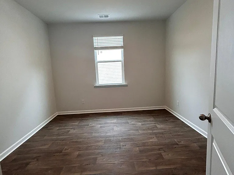 477 Lake Ridge Blvd — Photo 22