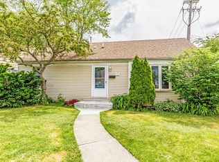 3135 Kemman Ave, Brookfield, IL 60513
