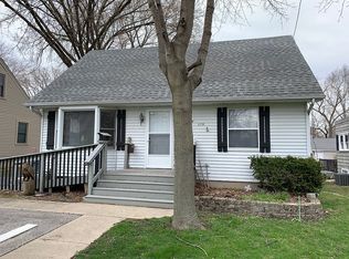28W678 Warrenville Rd, Warrenville, IL 60555