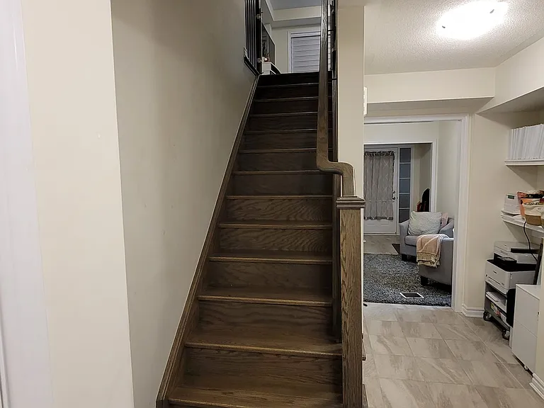 2443 Fall Harvest Cres — Photo 9